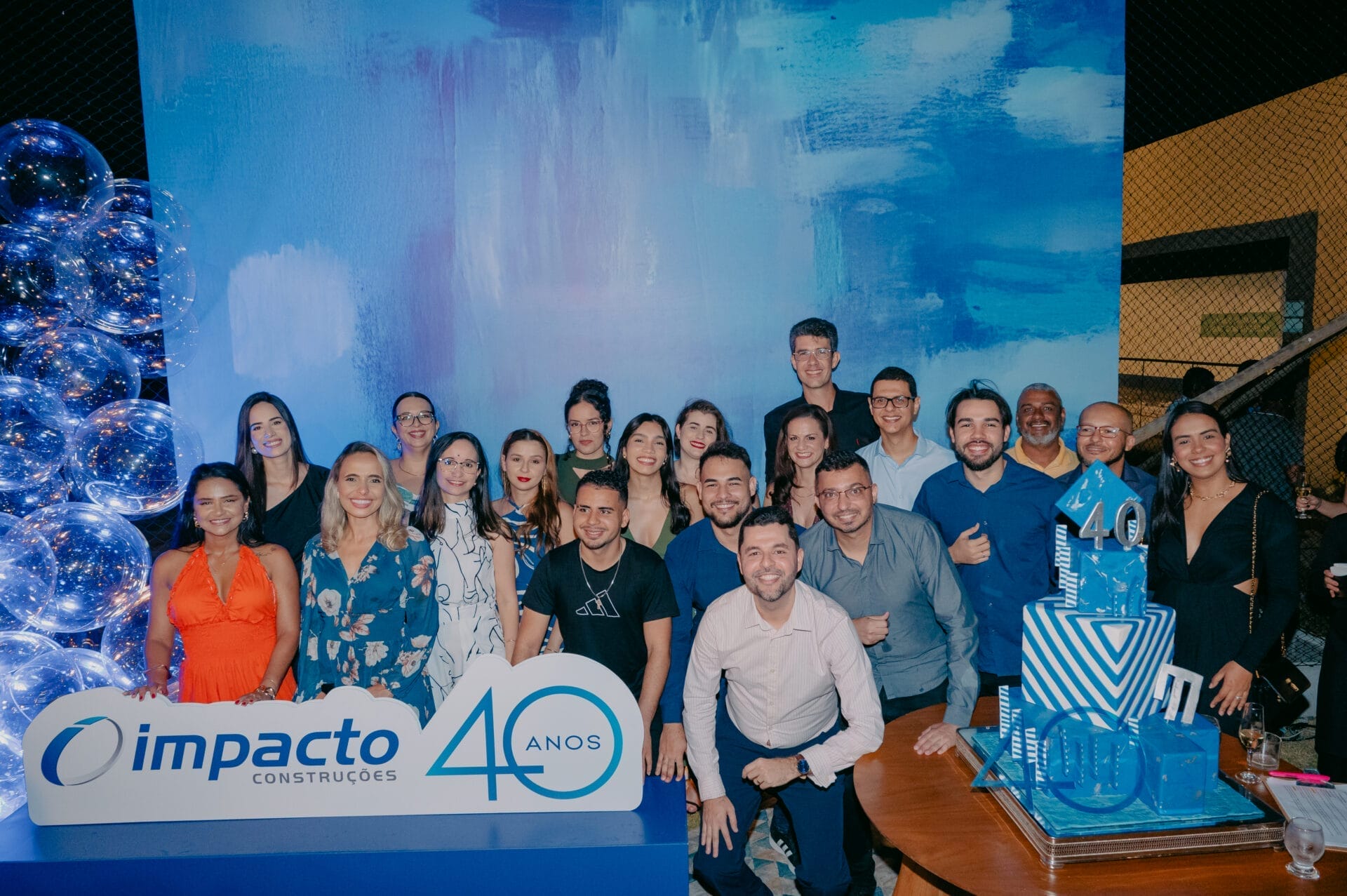 Foto com alguns membros da equipe da Construtora Impacto